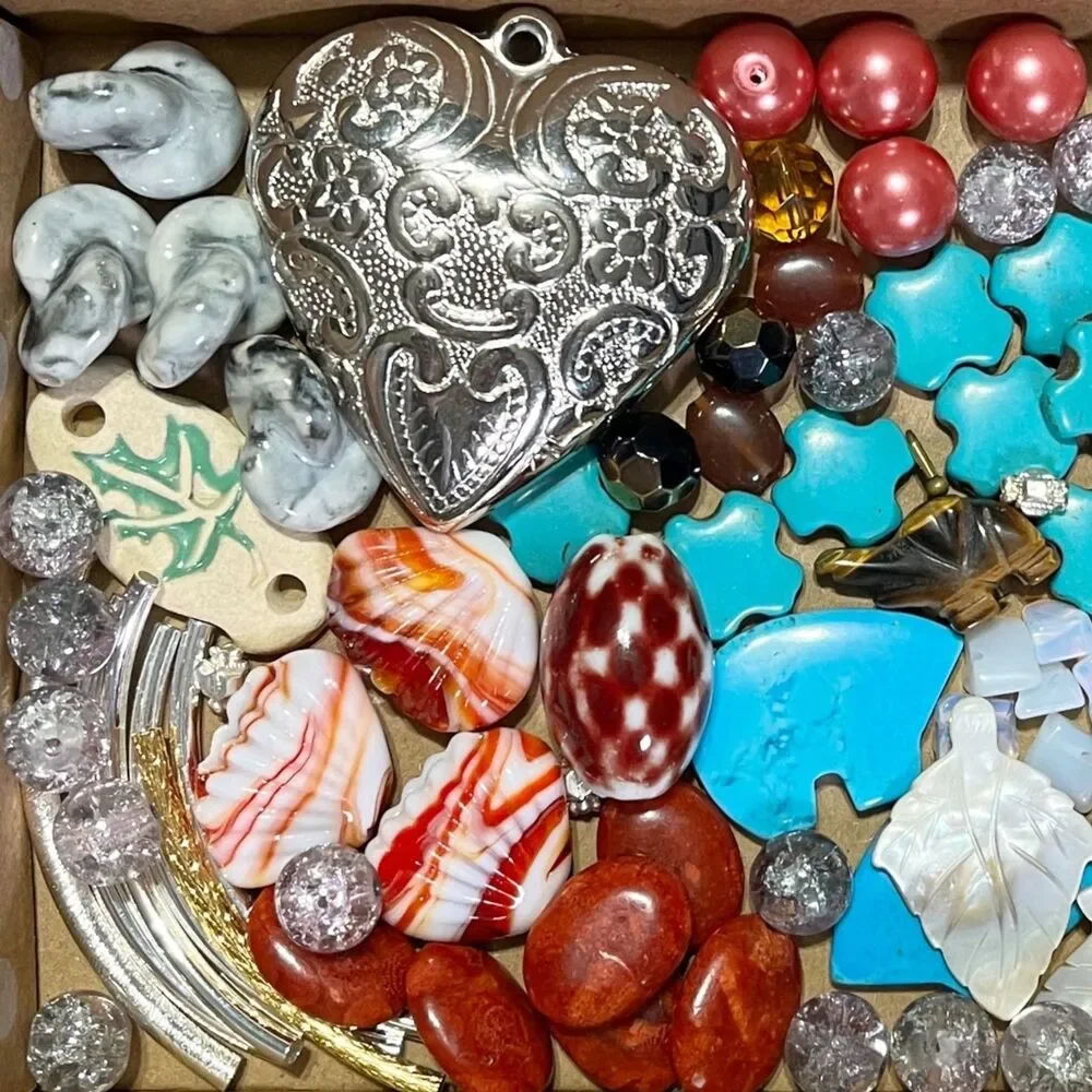 VTG - Now Lot Colorful Beads Glass Metal Stone Eclectic Variety Jewelry Making